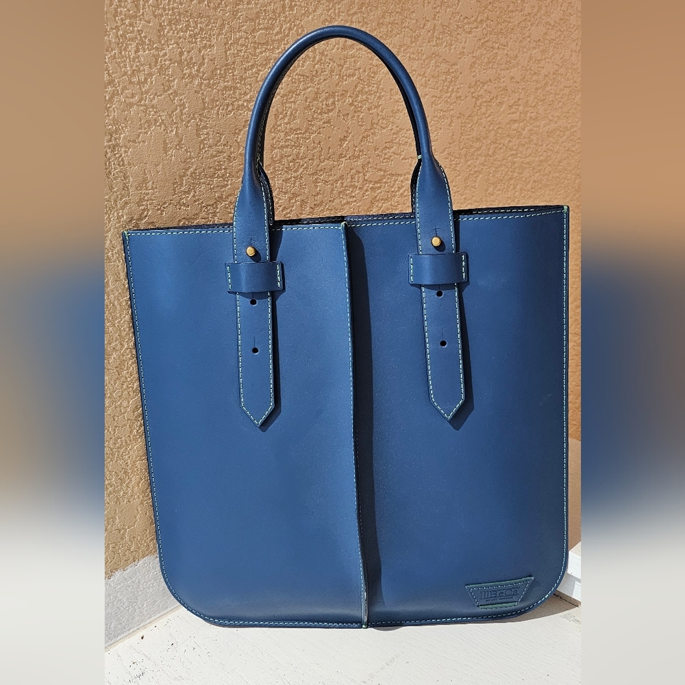 Sleek Blue Leather Tote Bag with Adjustable Straps